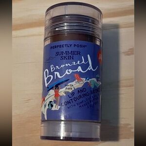 ❣️Sale❣️$10 Perfectly Posh~Bronzed Broad~Lip and contouring bronzer~Sealed